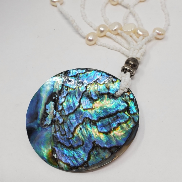 Pearl and abalone bulky bead and shell necklace 20" - Picture 2 of 7